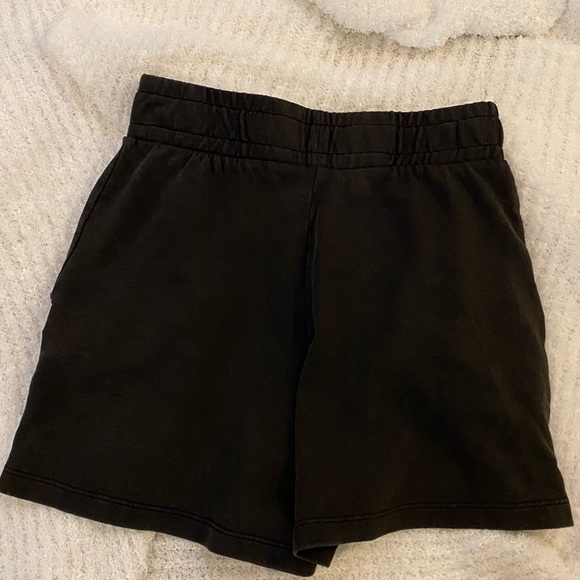 high rise sweat shorts - Picture 2 of 3